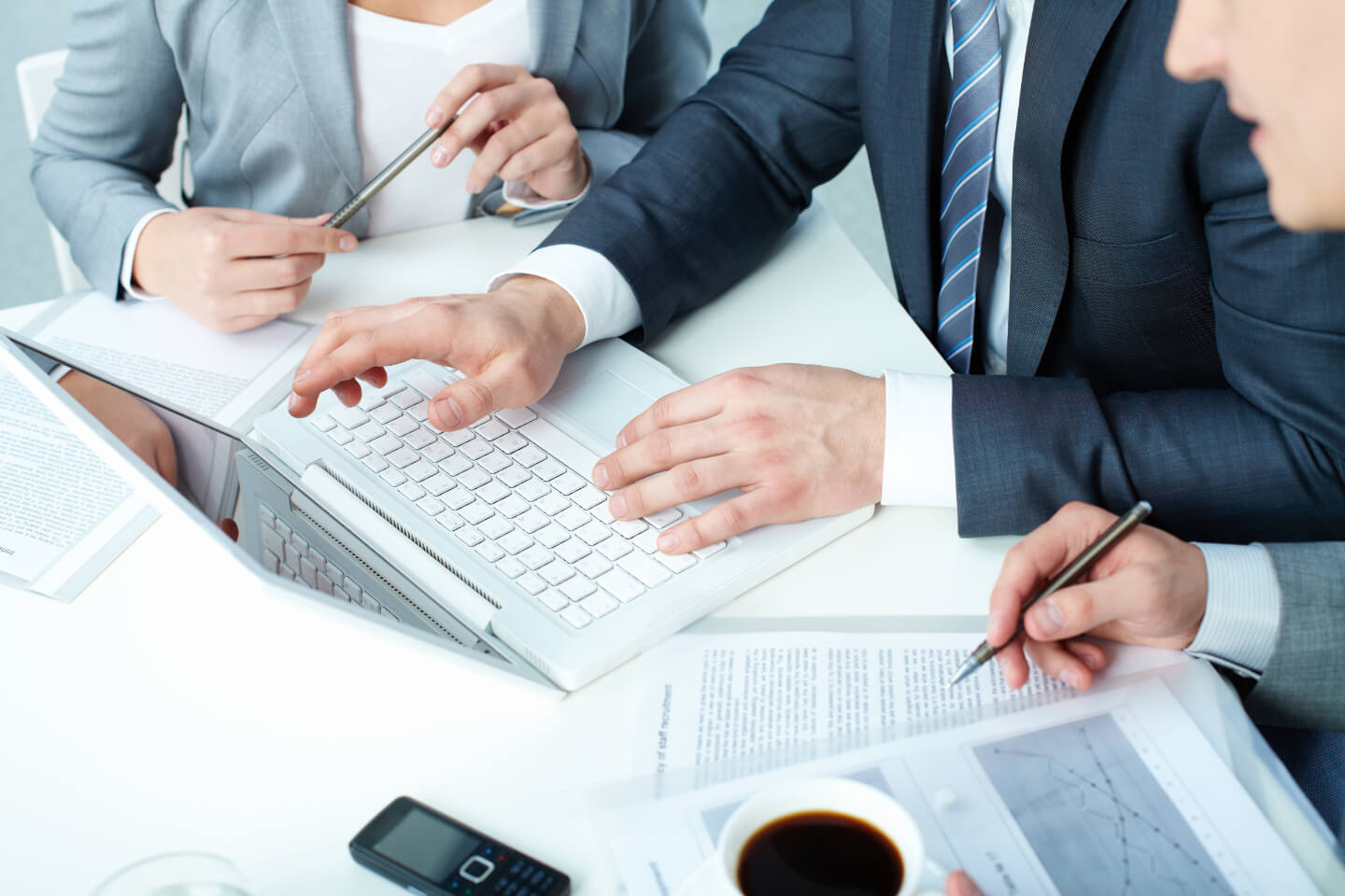 workers-considering-term-agreement (1) (1)
